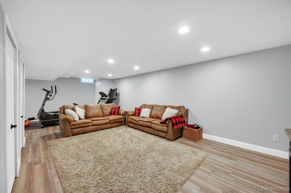 54424 Maple Creek Court, Shelby Twp, MI 48316 — Photo 36