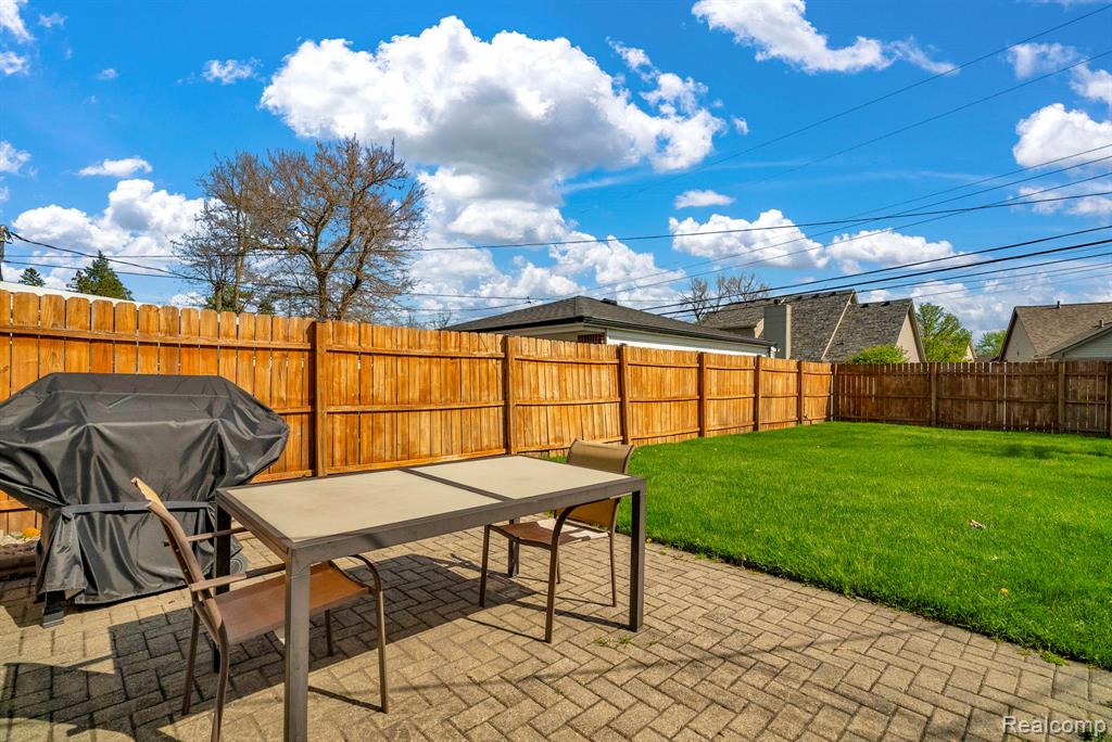9749 Sylvester Street, Taylor, MI 48180 — Photo 46