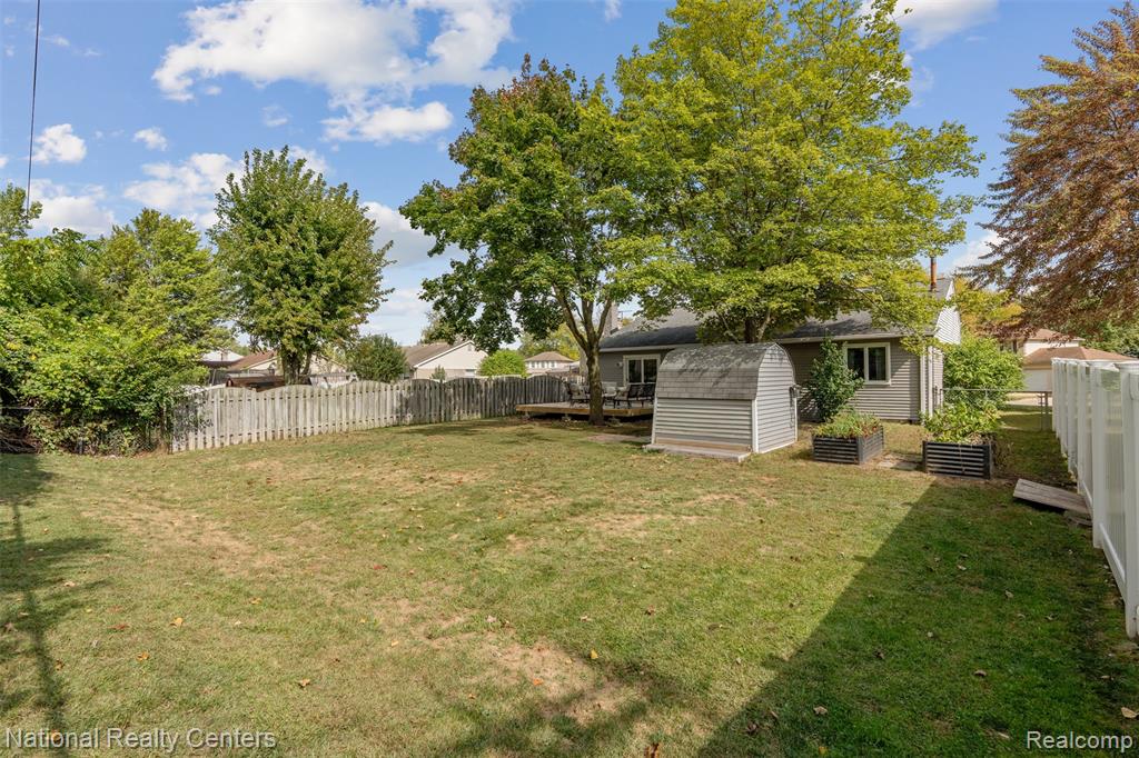 24320 Westpointe Street, Brownstown, MI 48183 — Photo 30