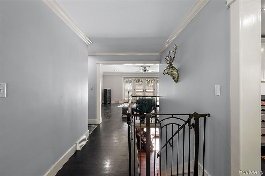 6491 HILLS Drive, Bloomfield Hills, MI 48301 — Photo 2