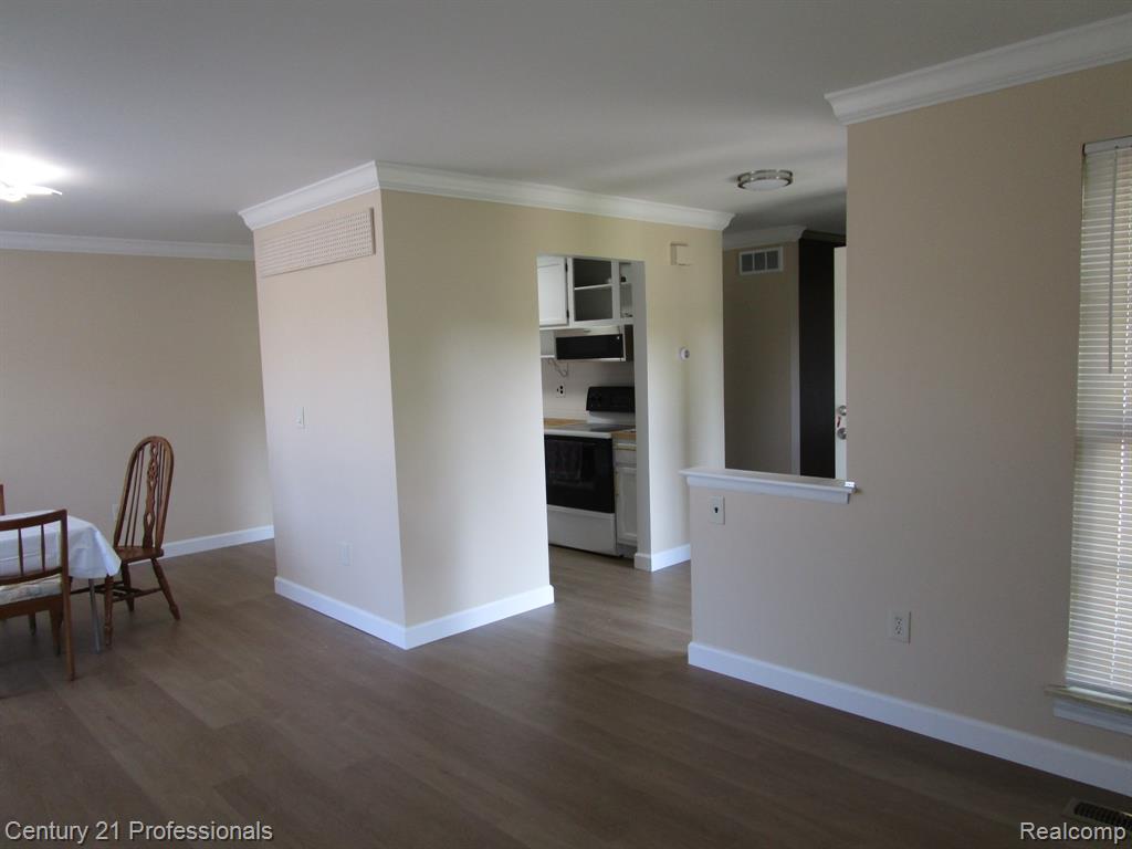 40643 Newport Drive, 273, Plymouth, MI 48170 — Photo 3