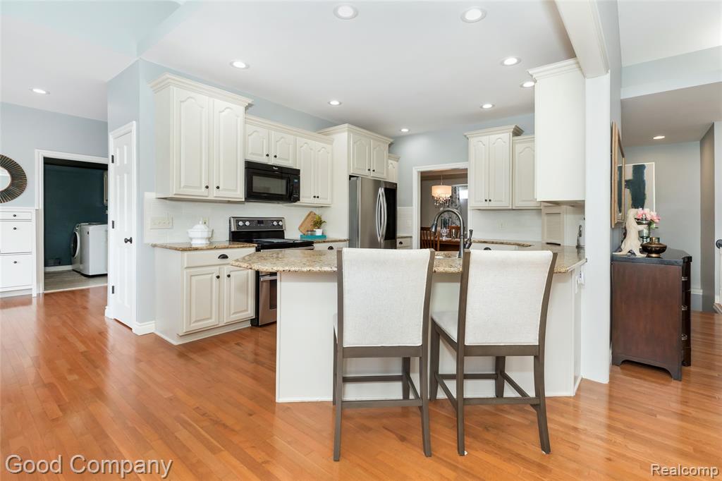 7526 Summer Breeze Trail, Howell, MI 48843 — Photo 8