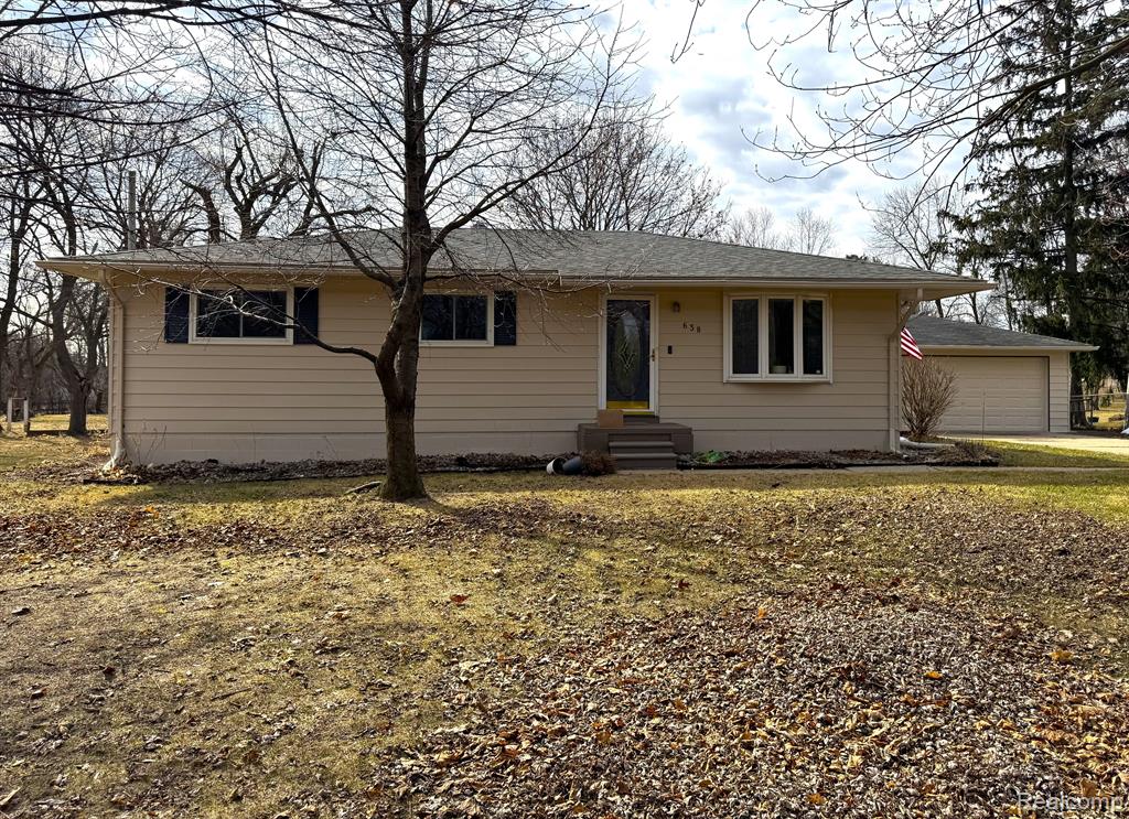 638 COLLIER Road, Pontiac, MI 48340 — front exterior