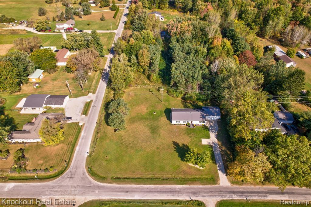 6977 Rathbun Road, Birch Run, MI 48415 — Photo 48