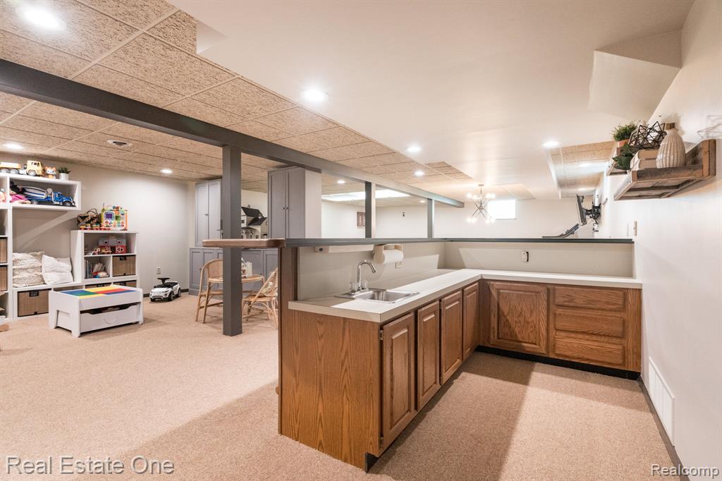 4794 RIVERS EDGE Drive, Troy, MI 48098 — Photo 43