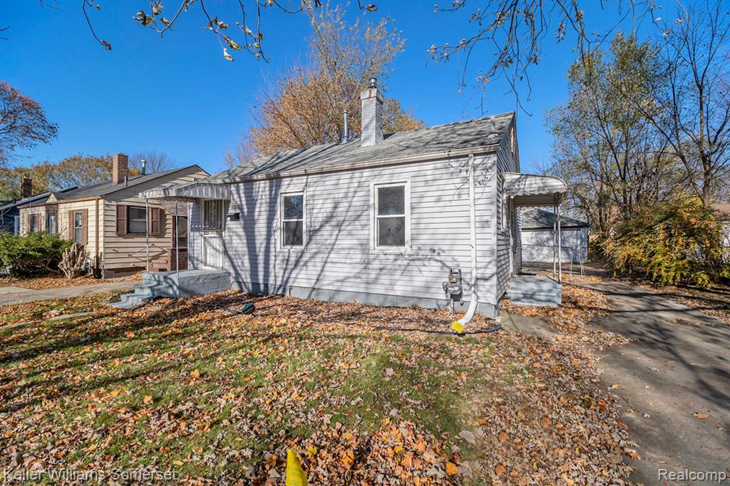18591 Kingsville Street, Harper Woods, MI 48225 — Photo 14
