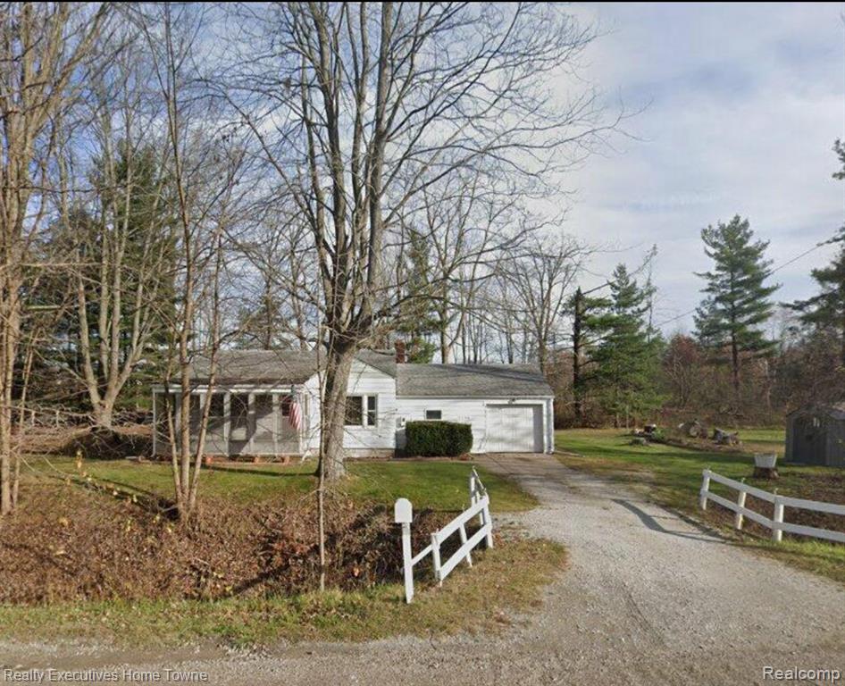 2456 40th Street, Port Huron, MI 48060 — front exterior