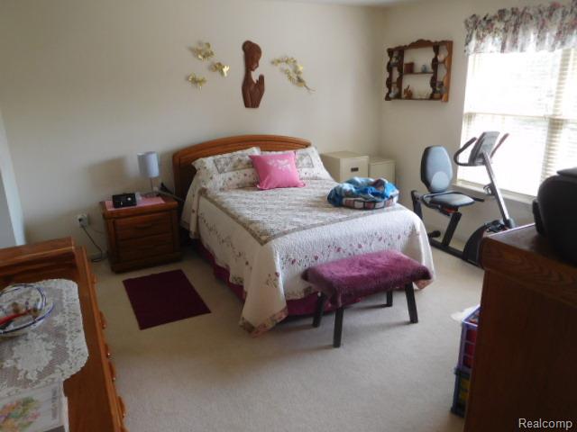 4116 April Lane, 24, Sterling Heights, MI 48310 — Photo 31