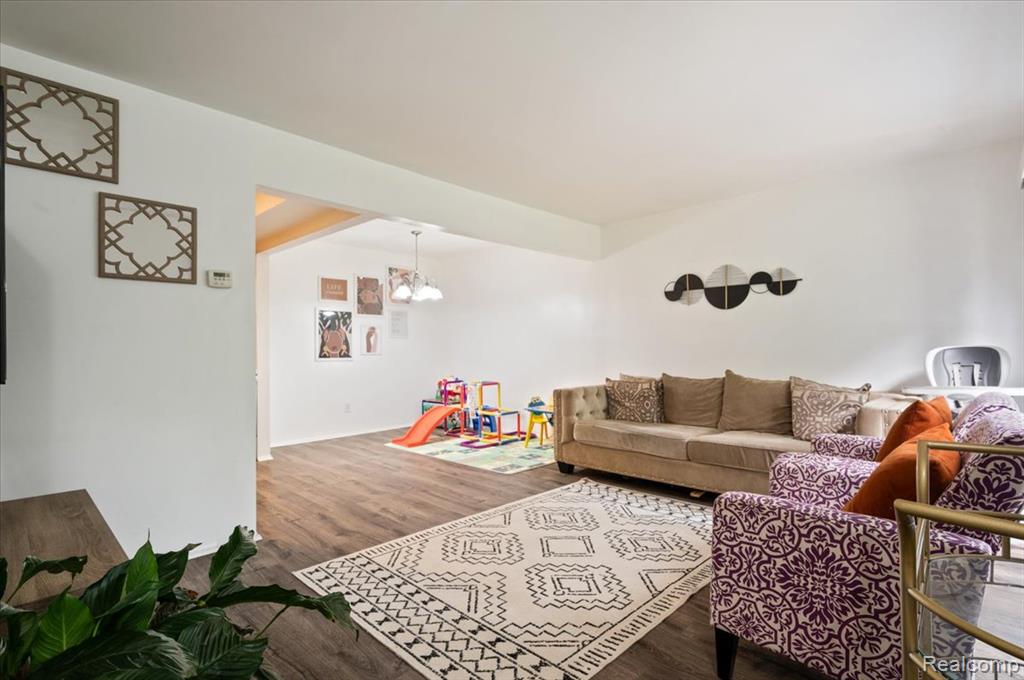 8323 Karam Boulevard, 4, Warren, MI 48093 — Photo 9