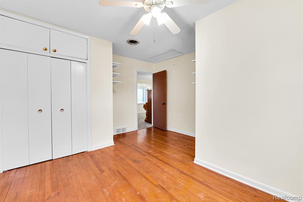 8620 STEPHENS Road, Warren, MI 48089 — Photo 4