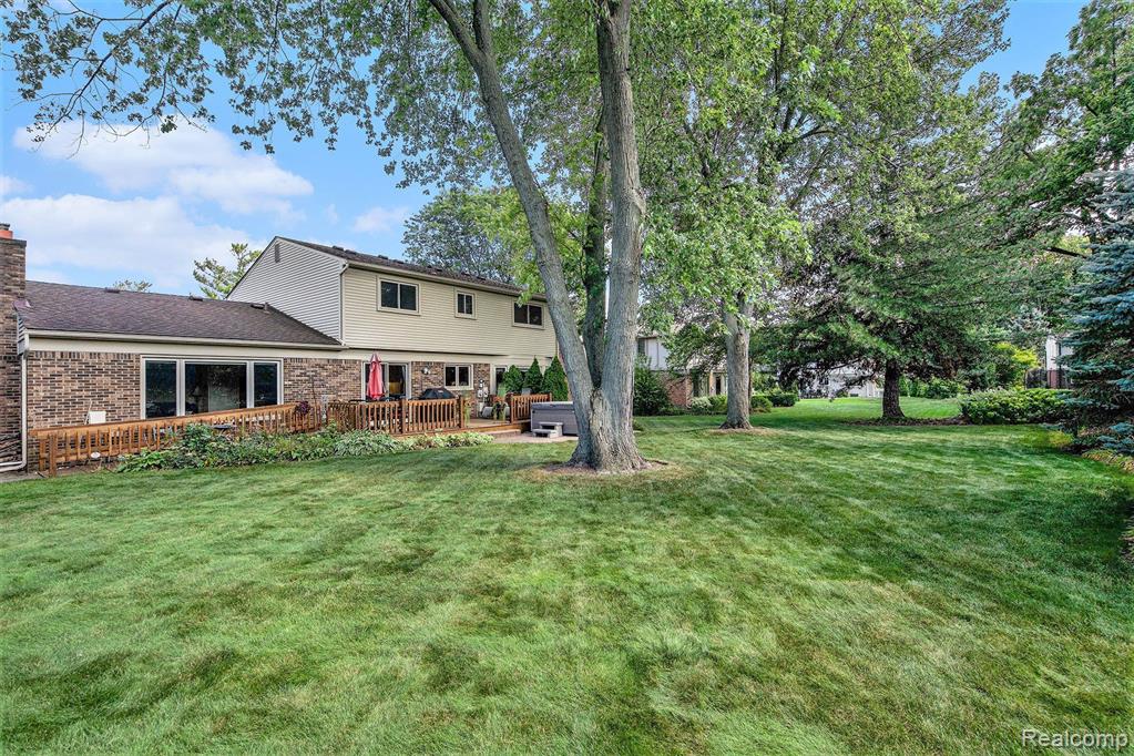 16155 WINCHESTER Drive, Northville, MI 48168 — Photo 47
