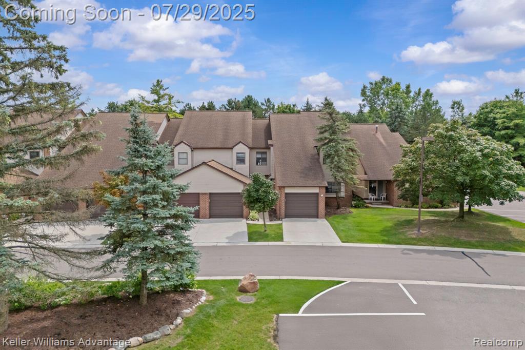 6660 Ridgefield Circle, 104, West Bloomfield, MI — Photo 45