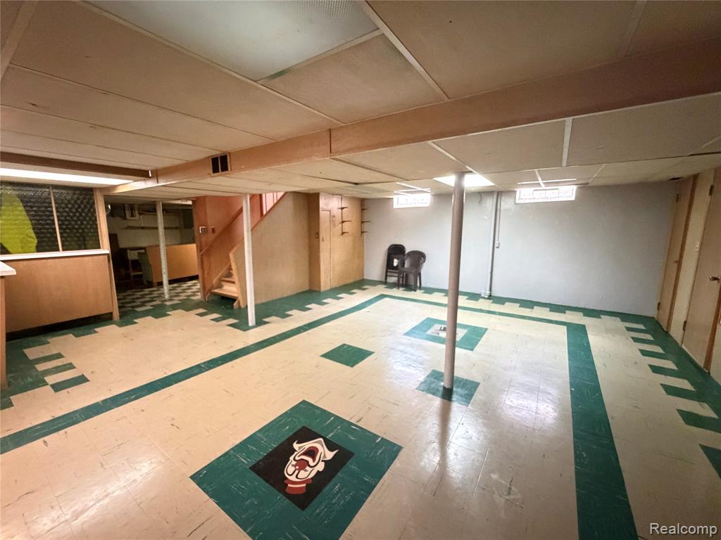 3952 Katherine Street, Dearborn Heights, MI 48125 — Photo 12