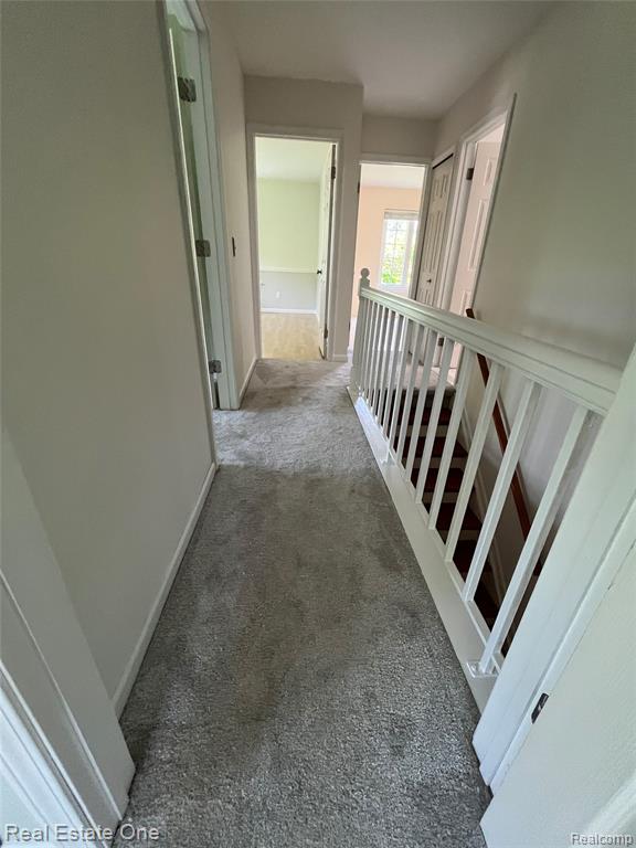 5208 Woodview Drive, Bloomfield Hills, MI 48302 — Photo 17