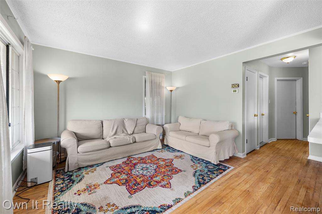 9954 Tuxedo Street, Dearborn, MI 48120 — Photo 11