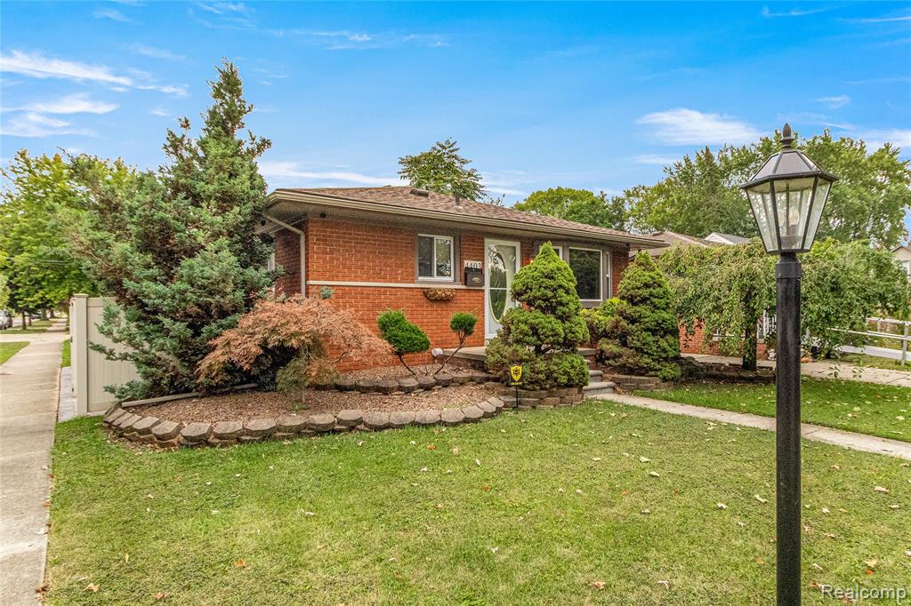 4403 Harding Street, Dearborn Heights, MI 48125 — Photo 2