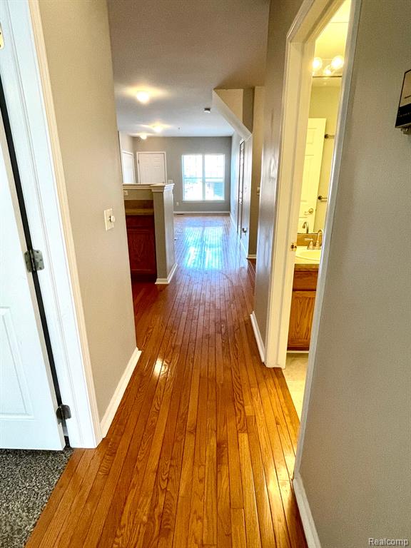 90 ADELAIDE Street, Detroit, MI 48201 — Photo 23