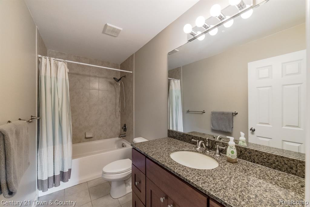 914 SHREWSBURY Drive, Clarkston, MI 48348 — Photo 30