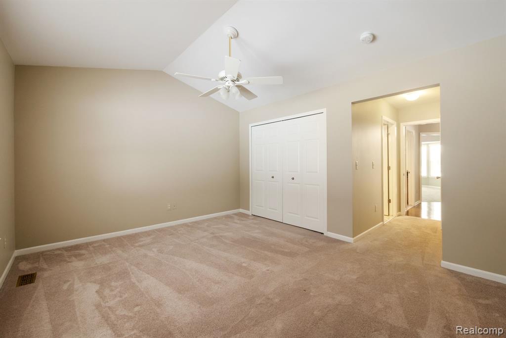 671 Woodhaven Drive, Commerce Twp, MI 48390 — Photo 23