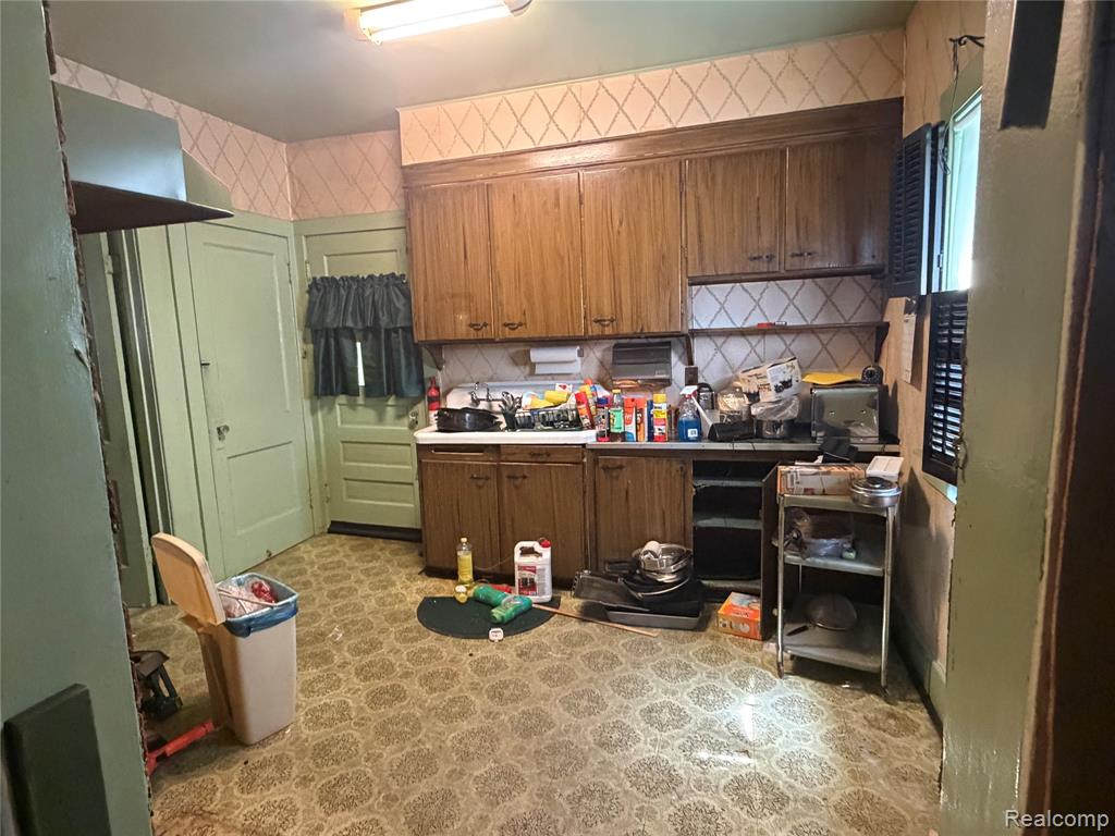 8090 Forestlawn Street, Detroit, MI 48234 — Photo 3