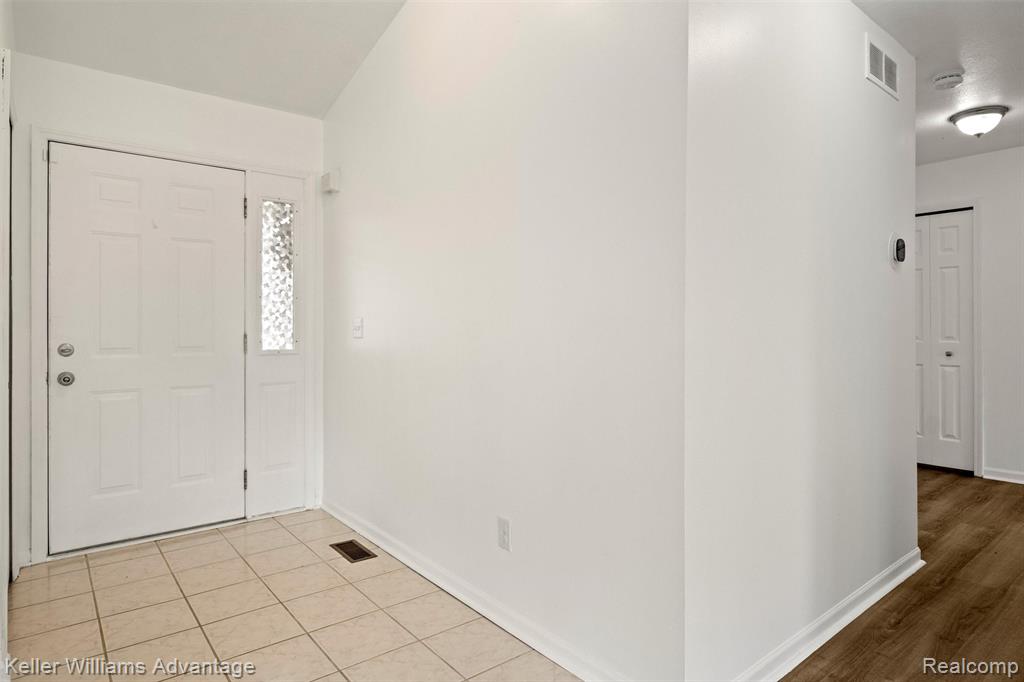 41215 Westfield Circle, Canton, MI 48188 — Photo 9