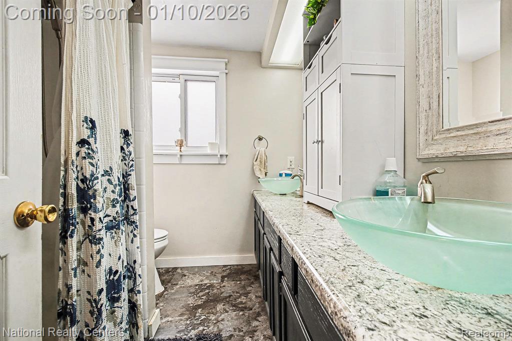 24840 Cabot Drive, Woodhaven, MI 48183 — Photo 19