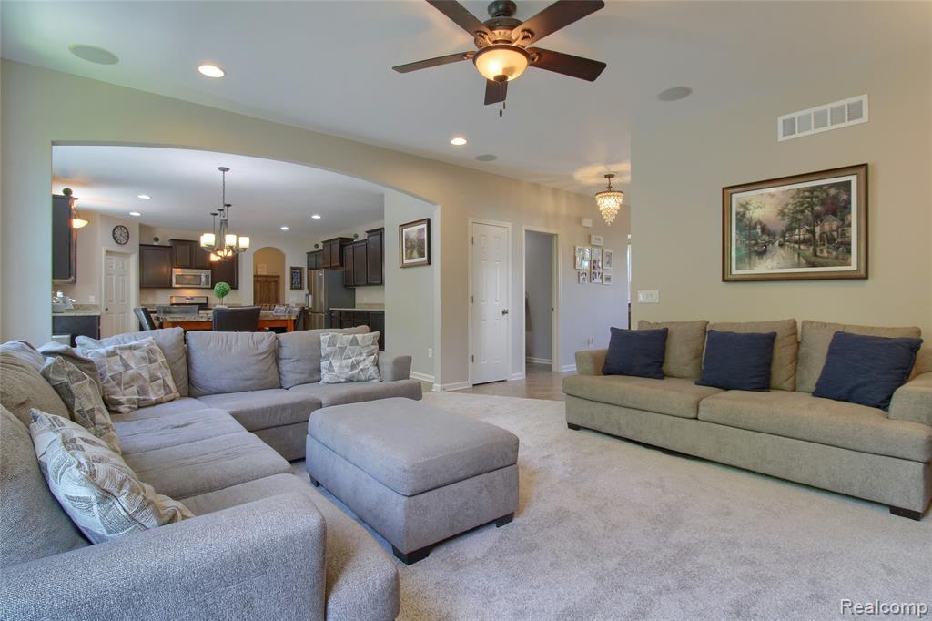 57649 Blossom Valley Trail, New Hudson, MI 48165 — Photo 11