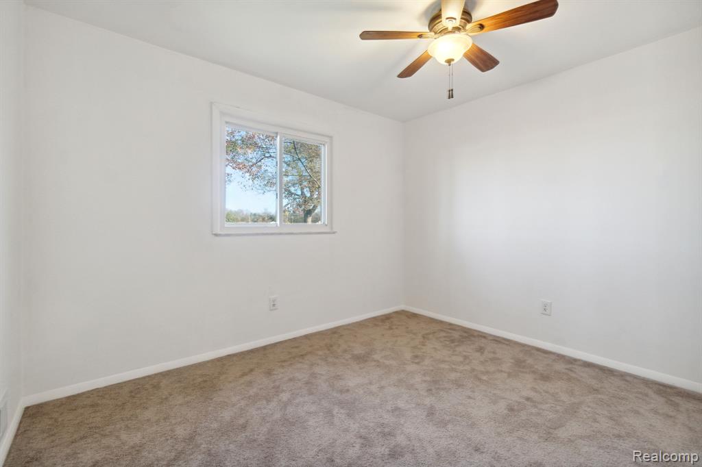 324 EAST Street, Holly, MI 48442 — Photo 21