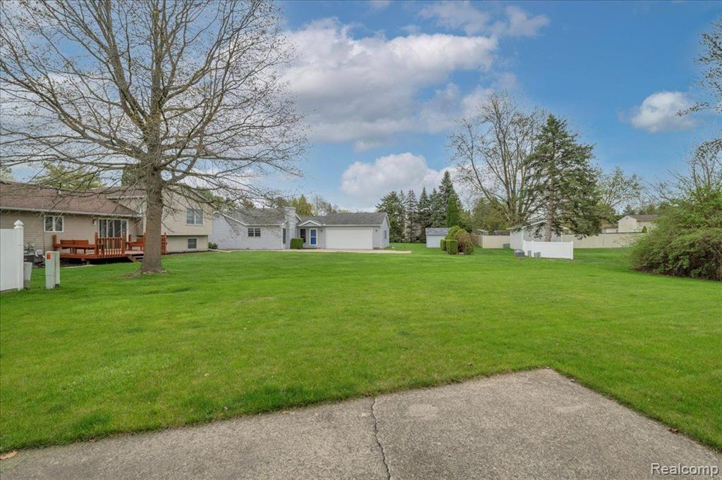 706 DONNALEE Drive, Monroe, MI 48162 — Photo 28