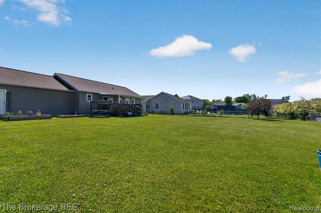 2092 Brier Crest Drive, Davison, MI 48423 — Photo 38