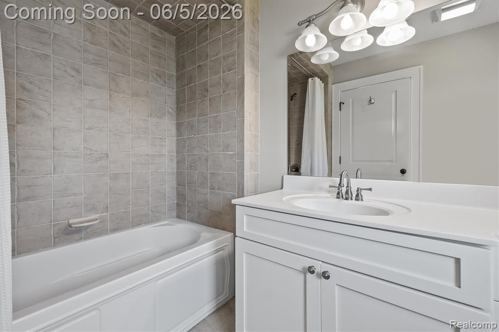 28195 Elba Drive, Grosse Ile, MI 48138 — Photo 35