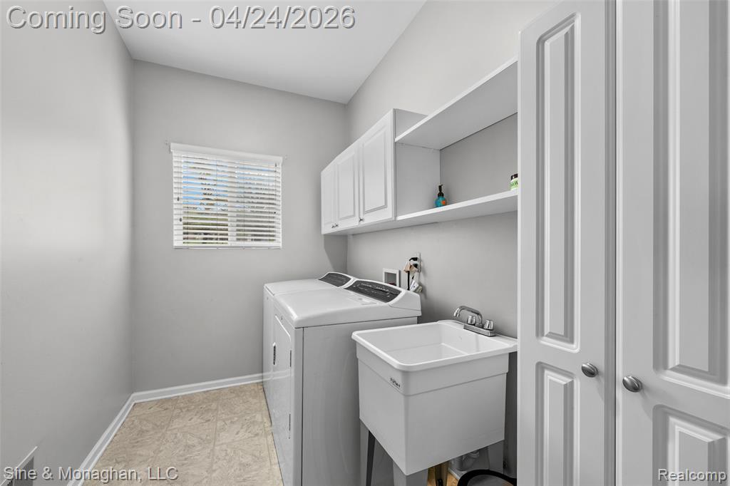 4451 Carriage Hill Court, Rochester, MI 48306 — Photo 46