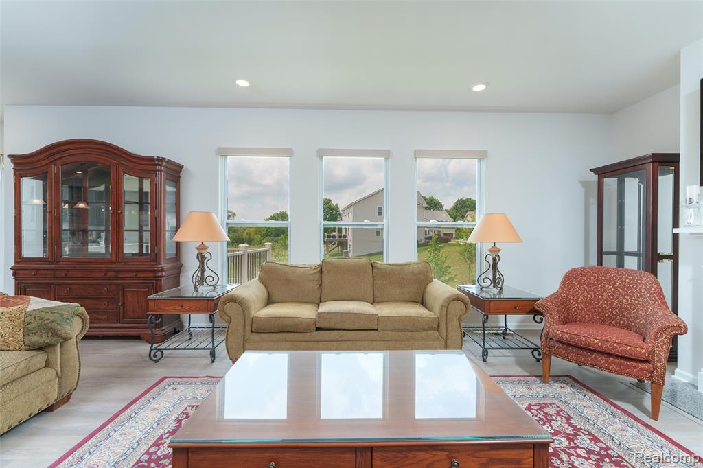 10070 Kylie Drive, Brighton, MI 48116 — Photo 12