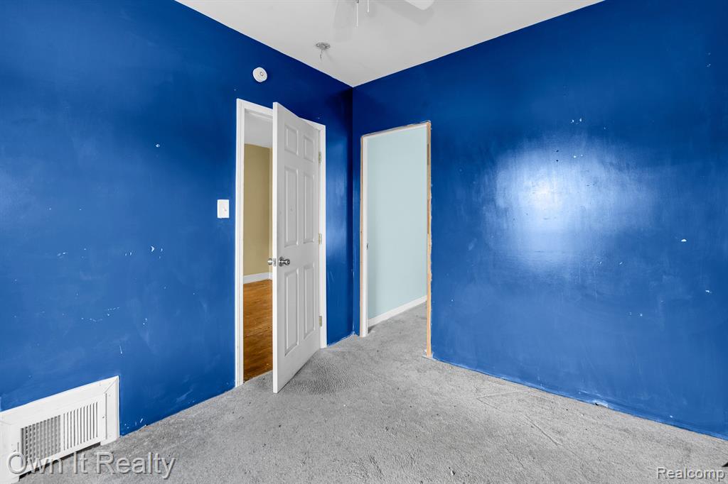 9369 McDougall Street, Hamtramck, MI 48212 — Photo 53