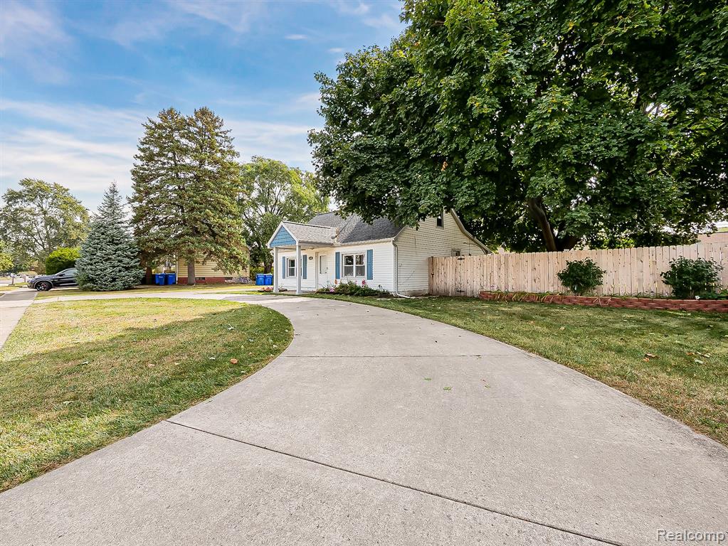 5600 Elmgrove Avenue, Warren, MI 48092 — Photo 36