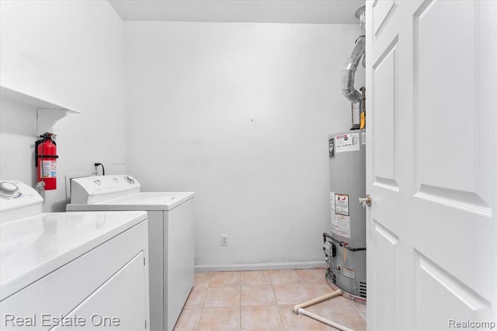 23027 FAIRLANE Boulevard, Woodhaven, MI 48183 — Photo 18