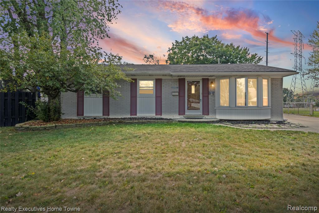 29667 Newport Drive, Warren, MI 48088 — Photo 2