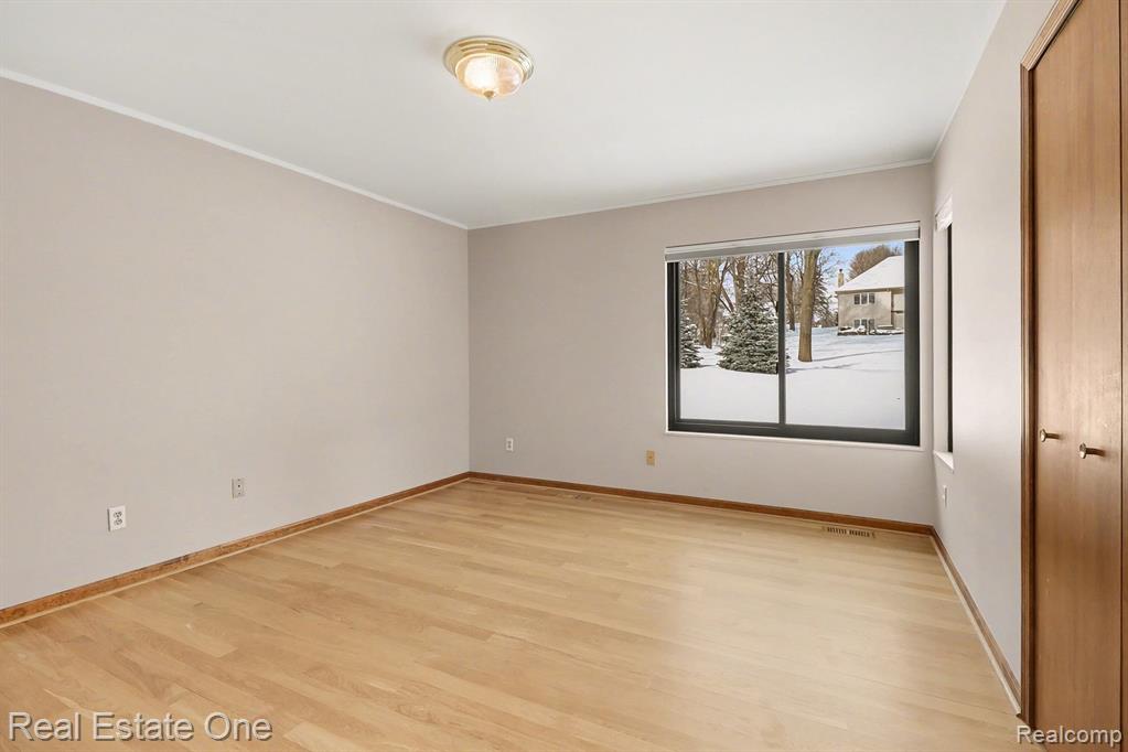 6226 Pinewood Drive, Clarkston, MI — Photo 20