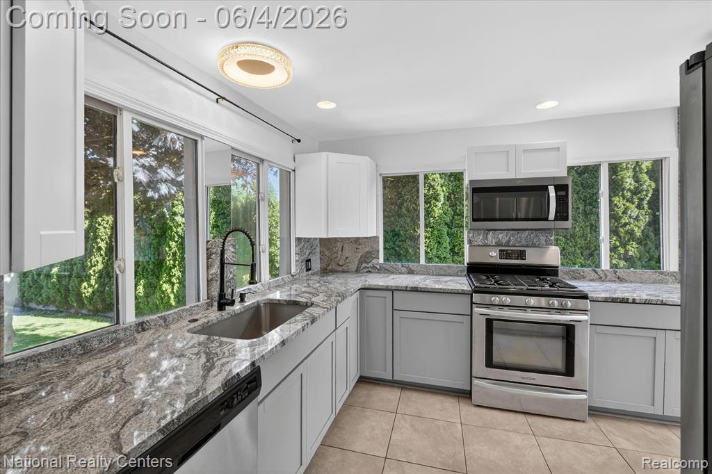 3946 Lakeshore Drive, Newport, MI 48166 — Photo 29