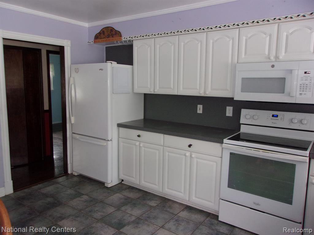 5856 HENRY RUFF Road, Garden City, MI — Photo 11