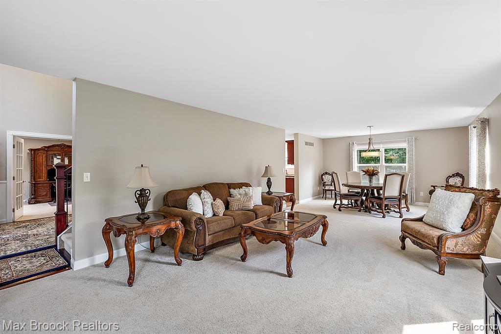 4536 SEDONA Drive, Clarkston, MI 48348 — Photo 6