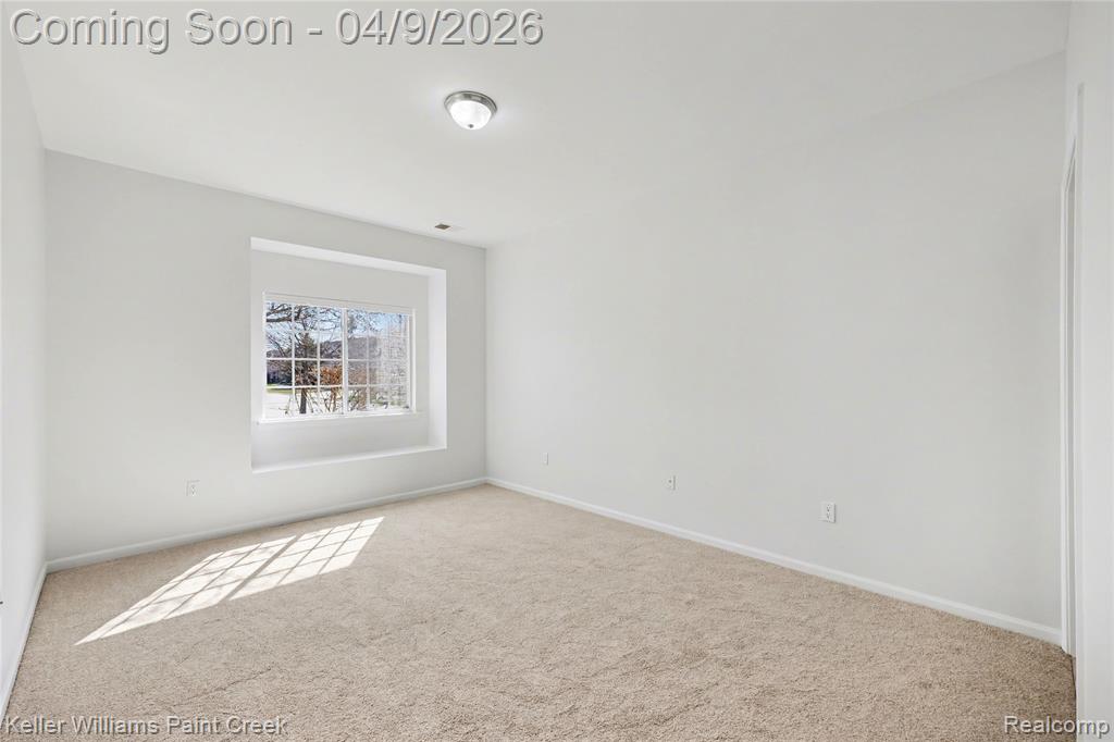 5397 Twin Oaks Drive, Sterling Heights, MI 48314 — Photo 11
