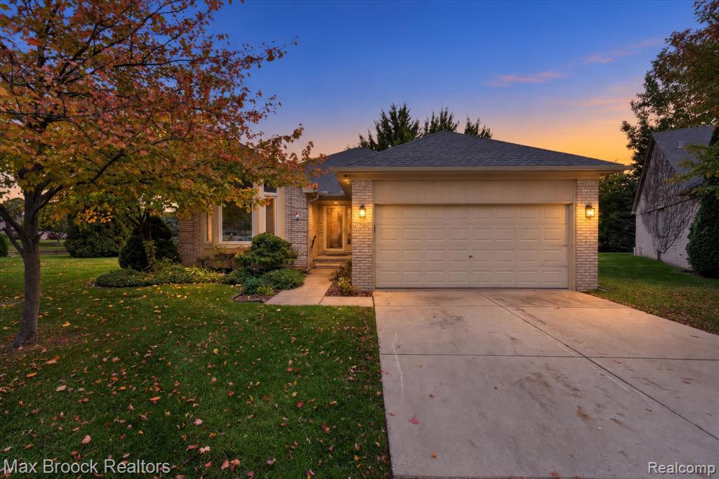 17892 Pointe Court, Clinton Twp, MI 48038