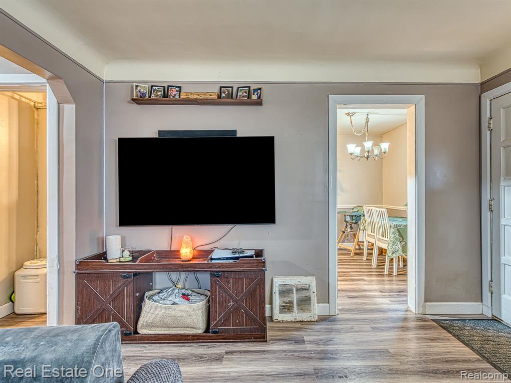2209 Thomas Street, Lincoln Park, MI 48146 — Photo 5