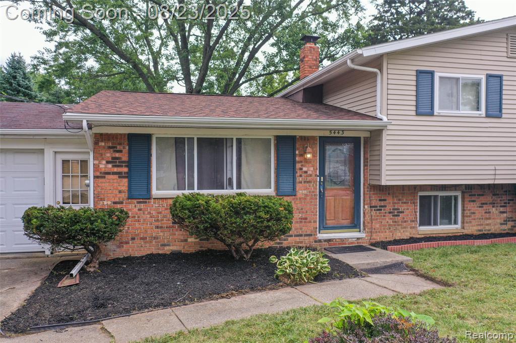 5443 Mancelona Drive, Grand Blanc, MI 48439 — Photo 23