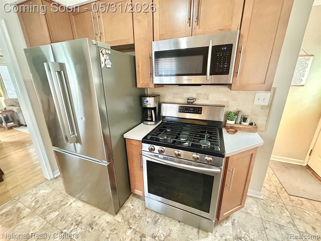 9611 Deering Street, Livonia, MI 48150 — Photo 14