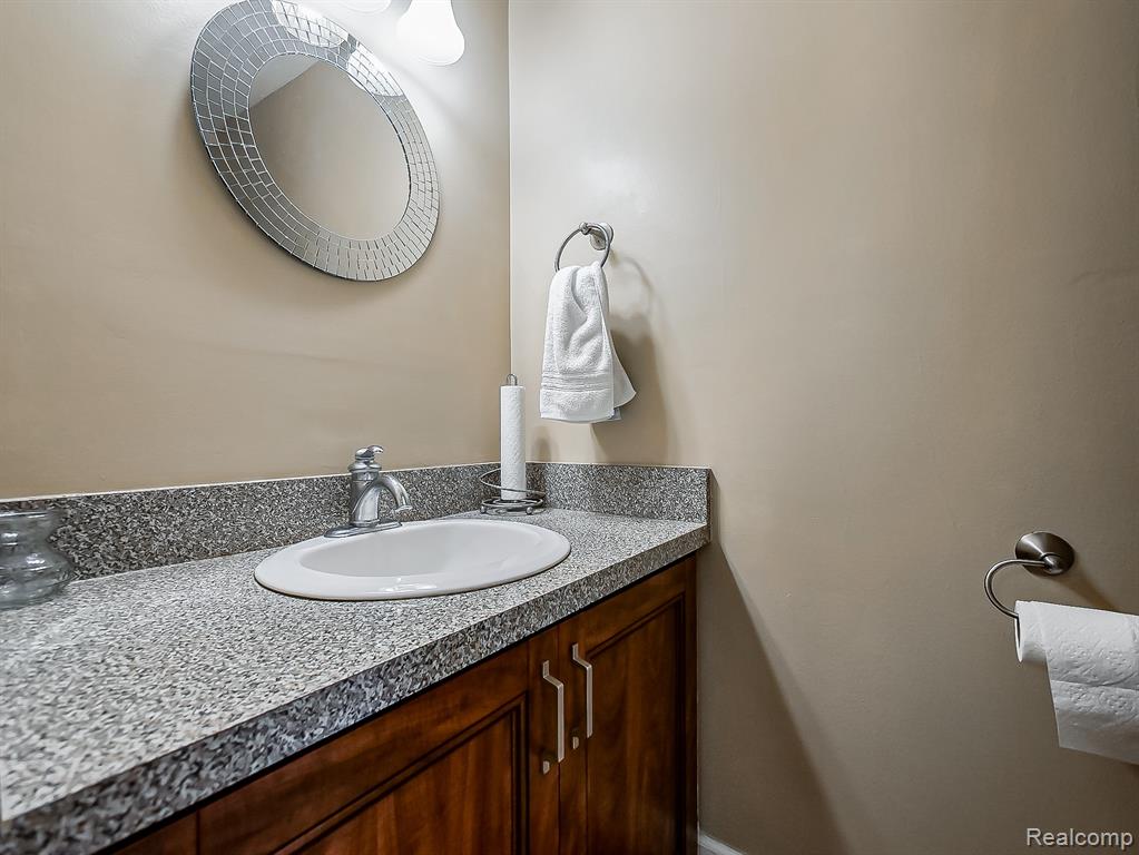 3230 Alpine Drive, Ann Arbor, MI 48108 — Photo 13