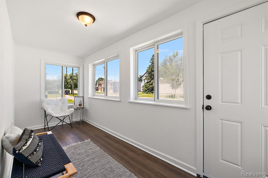42 BROADWAY Street, Oxford, MI 48371 — Photo 3