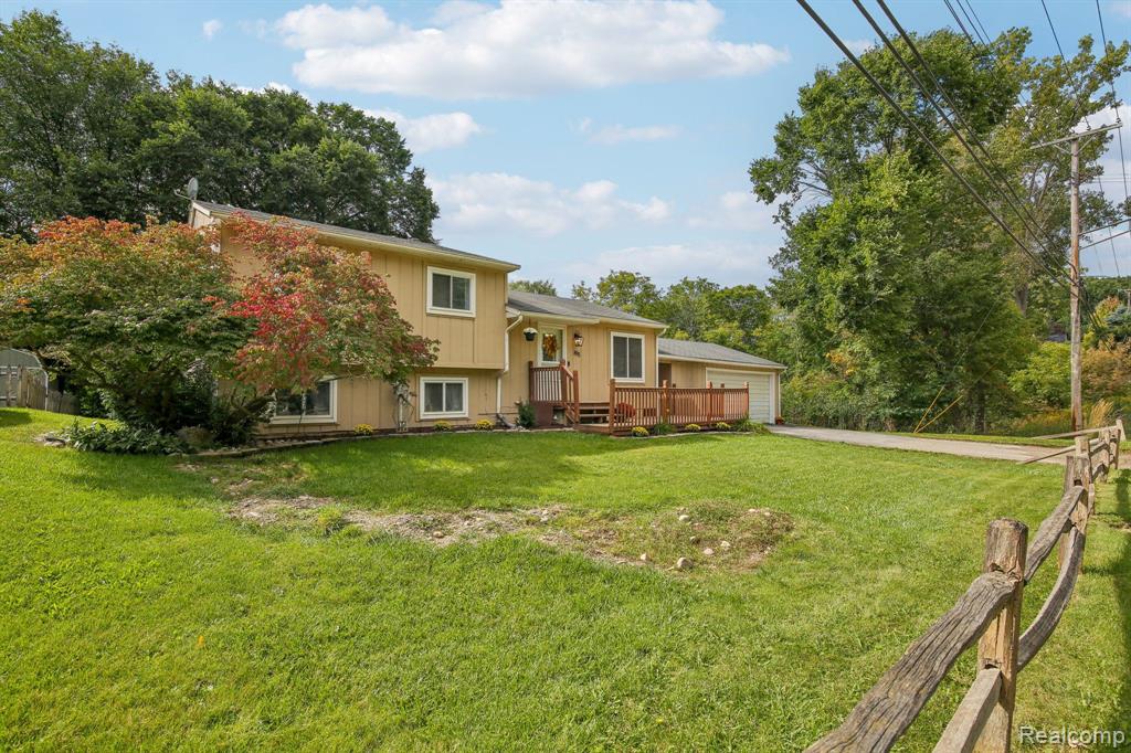 895 N CONKLIN Road, Lake Orion, MI 48362 — Photo 45