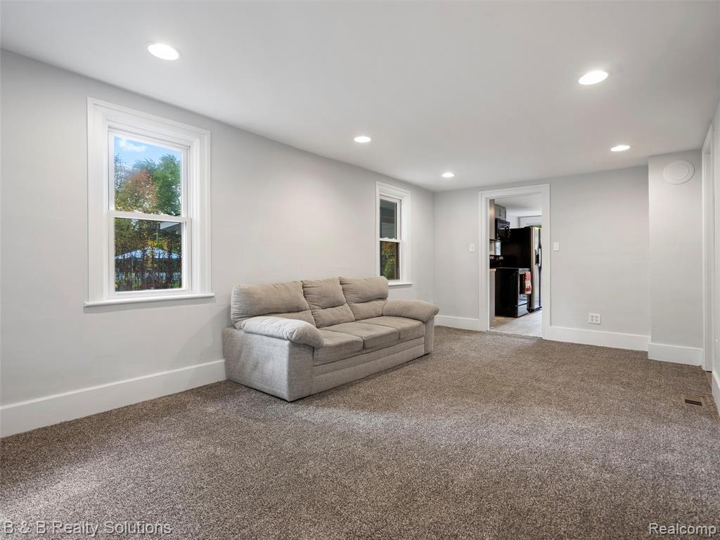 309 School Street, Almont, MI 48003 — Photo 26